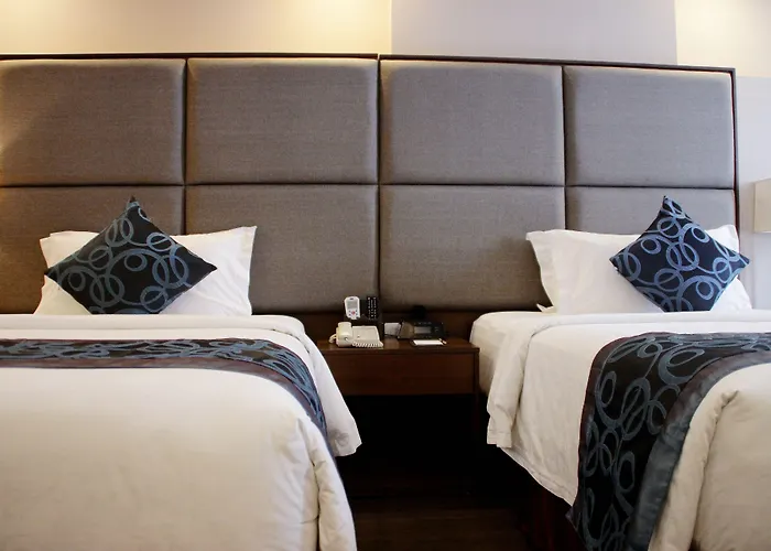 Golden Phoenix Hotel - Manila
